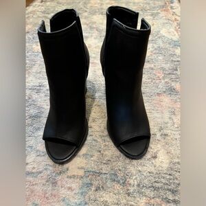 New Open toe ankle boots
